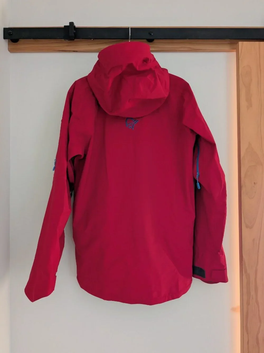 Norrøna Lofoten Gore-Tex® Pro ski shell jacket - Jester red - men's size S